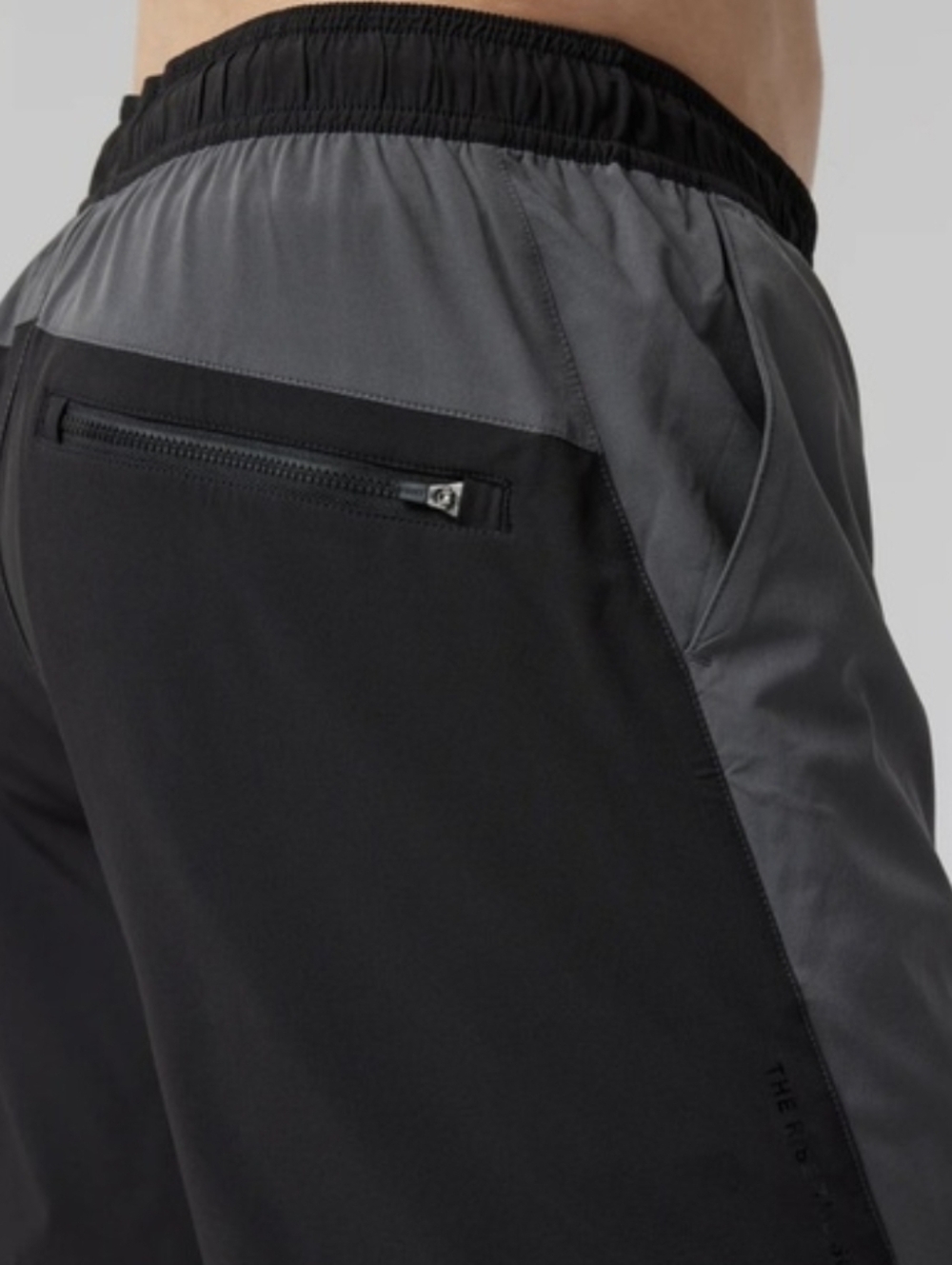 Vuori Men’s Chromatic Core Athletic Shorts Large - Picture 2 of 11